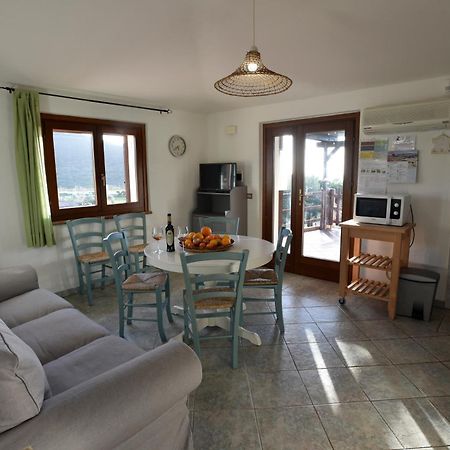 마고마다스 Casa Nel Vigneto Con Vista Mare 아파트 외부 사진